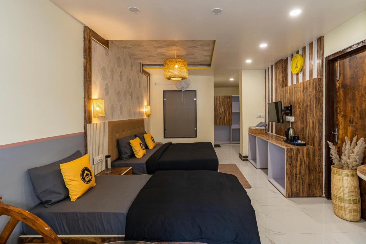 The Hosteller Mcleodganj, Mall Road McLeod Ganj Exterior photo